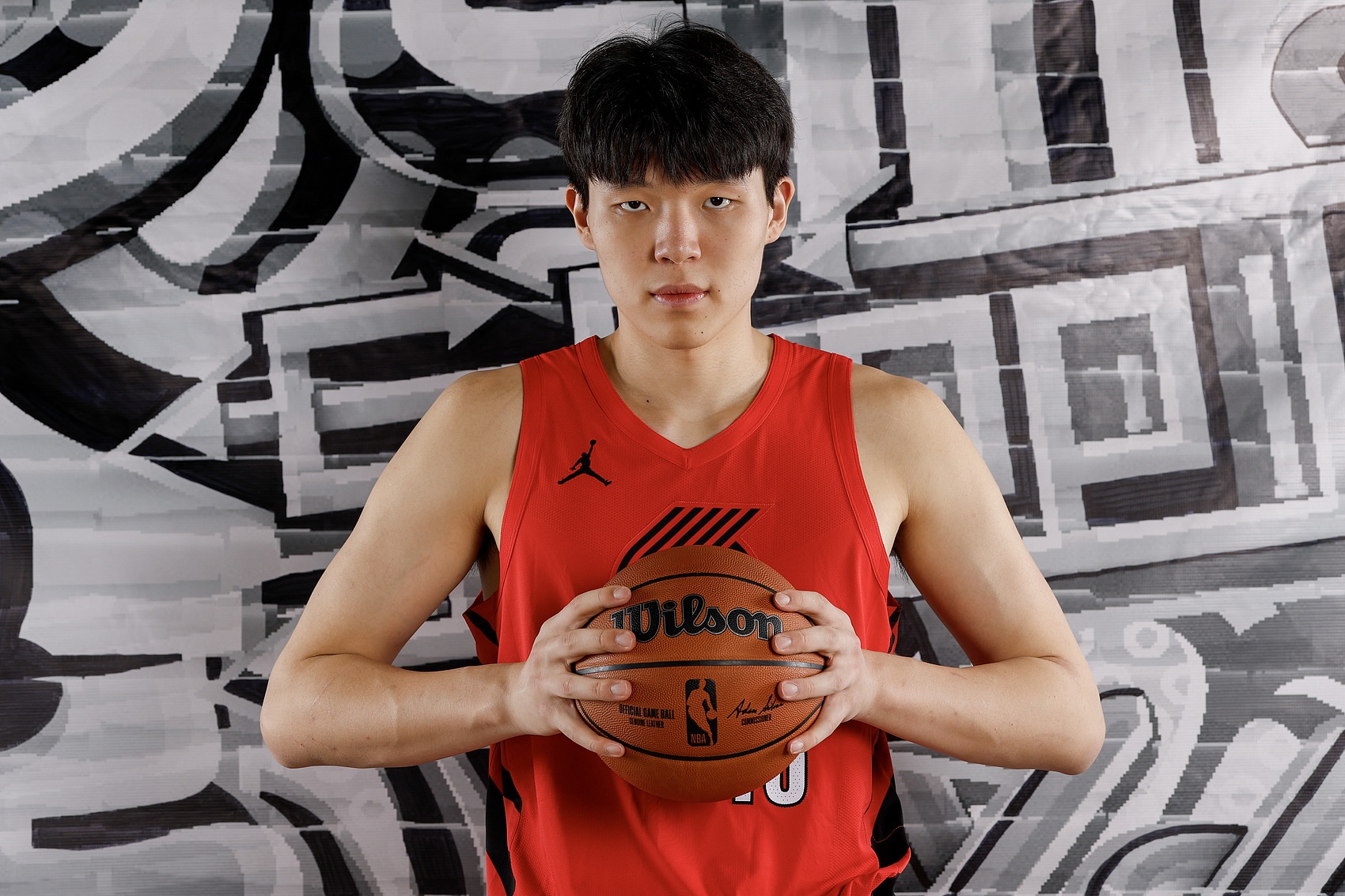 乐鱼体育app-苏群：开拓者出售说明NBA球队越来越值钱 杨瀚森赶上懂体育新老板