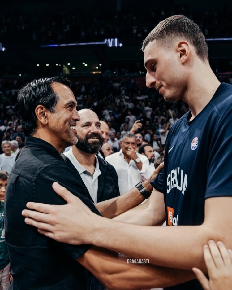 体育娱乐-斯波现场观战！约维奇：很受鼓舞 肯定想向他证明我已有所进步