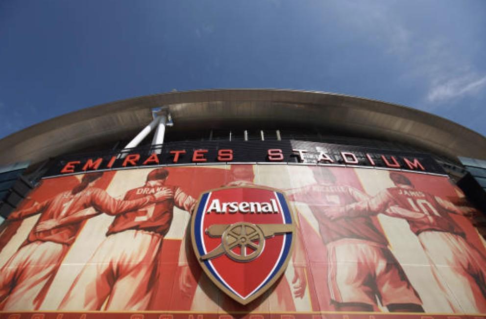 leyu体育app-懂球译站｜为何越来越多球员选择加盟伦敦的俱乐部？