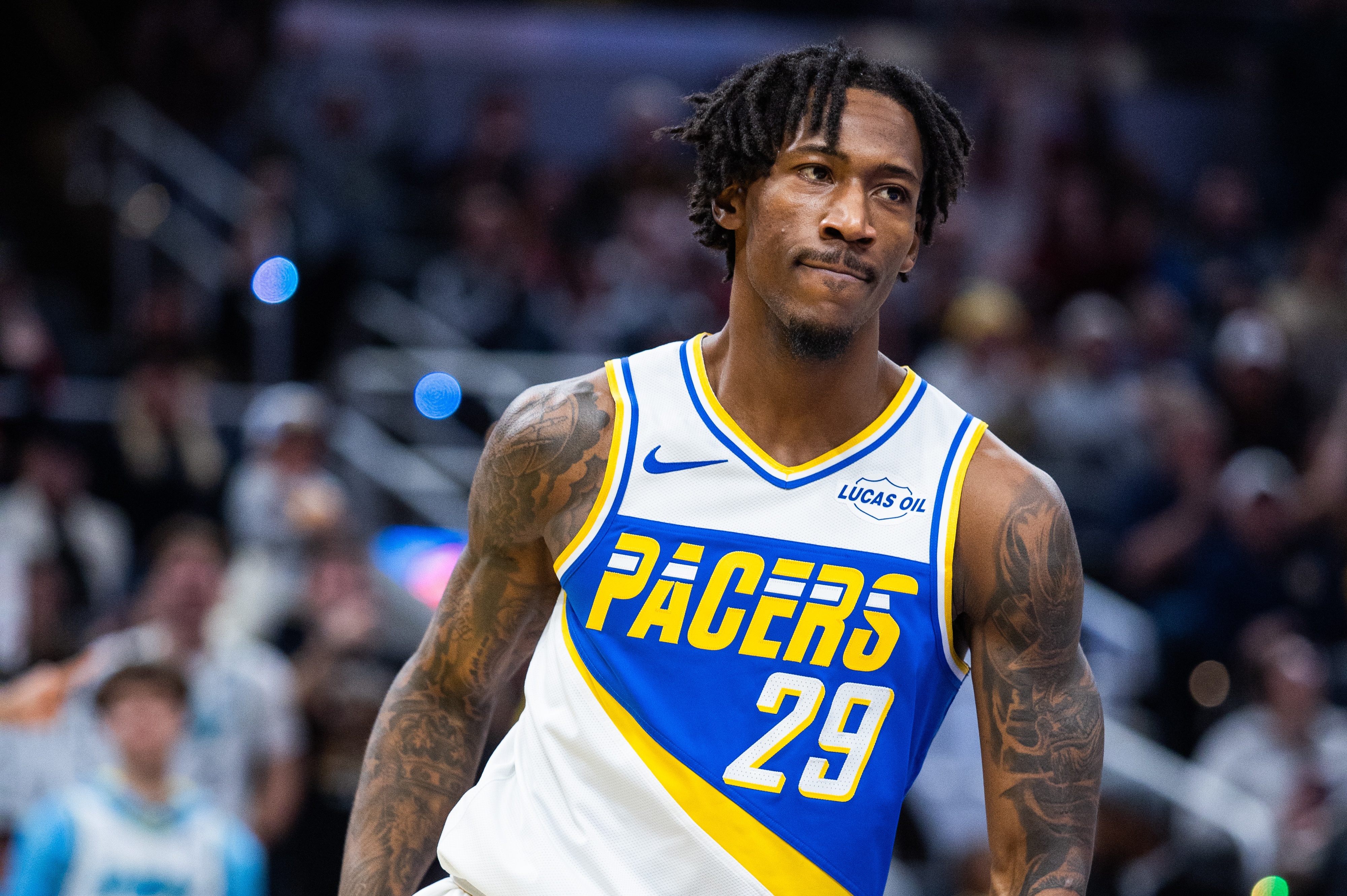 体育娱乐-卡莱尔：昆顿·杰克逊上场改变了比赛 努力拼搏是我们该有的样子